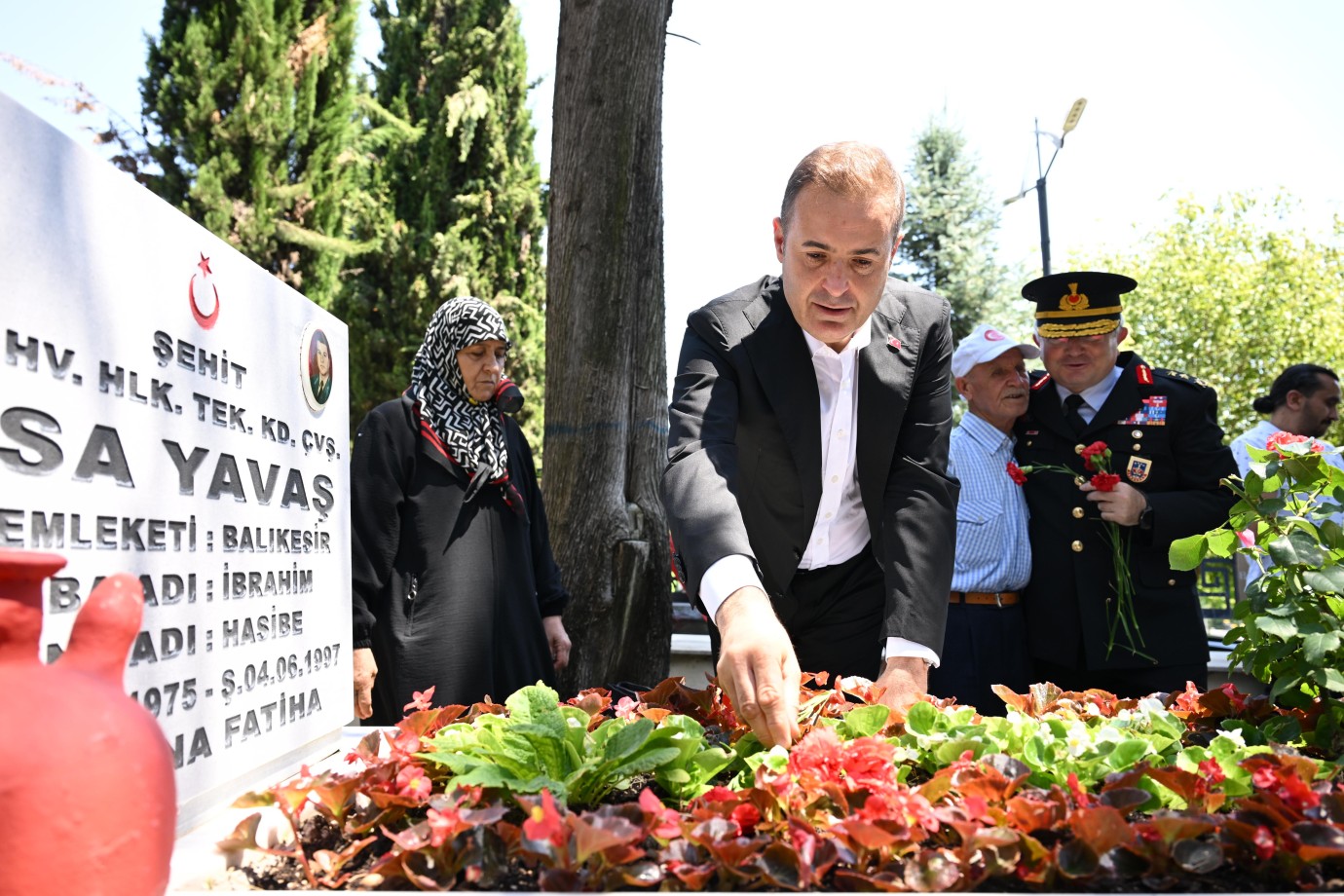 Başkan Akın’dan kahraman şehitlere ahde vefa 